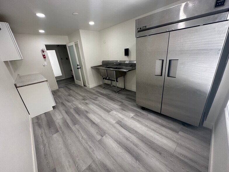 More Photos Of 235 Lake St, Reno Storefront Retail Office For Sale