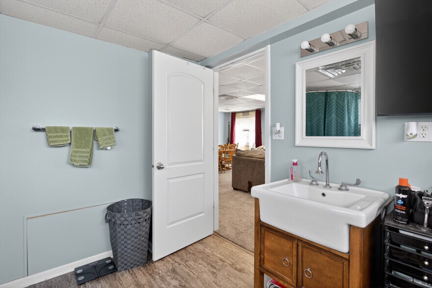 More Photos Of 124 S Brooklyn Rd, Napoleon Freestanding For Sale
