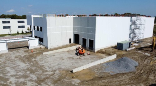 More Photos Of 310 Addison Hall Cir, Aurora Distribution For Lease