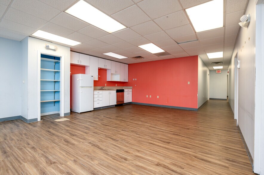 More Photos Of 1919 West St, Annapolis Office For Lease