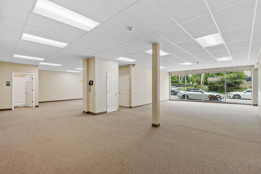 More Photos Of 91 Central St, Leominster Freestanding For Lease
