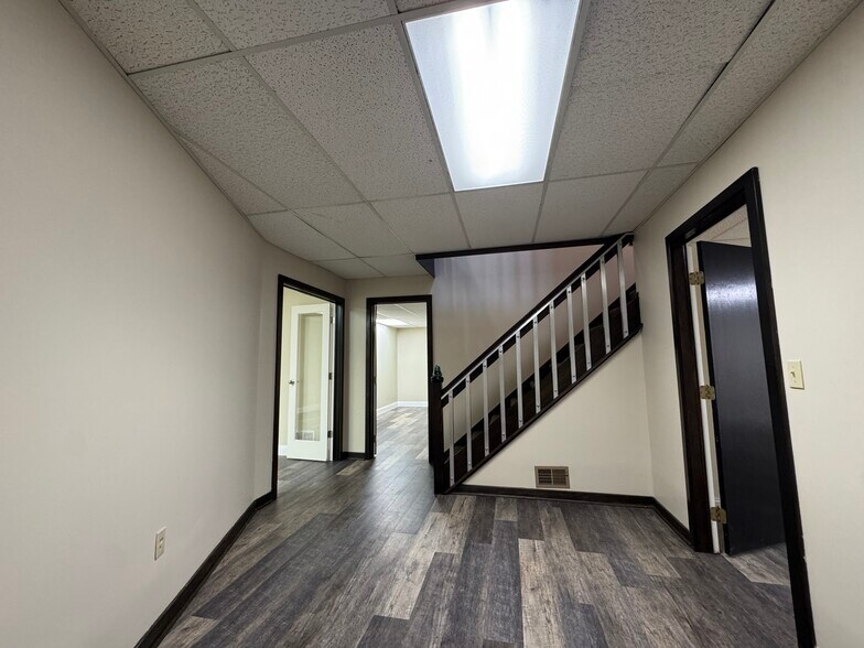 More Photos Of 5126-5130 Blazer Memorial Pky, Dublin Office For Lease