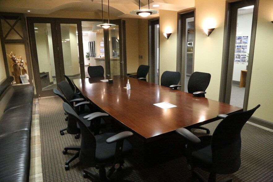 More Photos Of 6151 Lakeside Dr, Reno Office For Lease