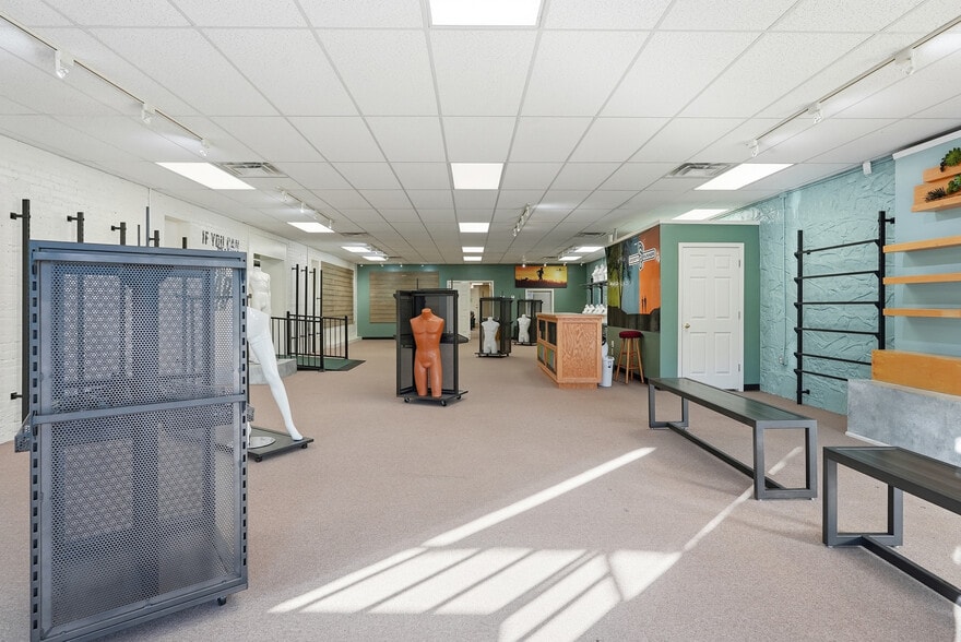 More Photos Of 1016 Van Ronkle St, Conway General Retail For Sale