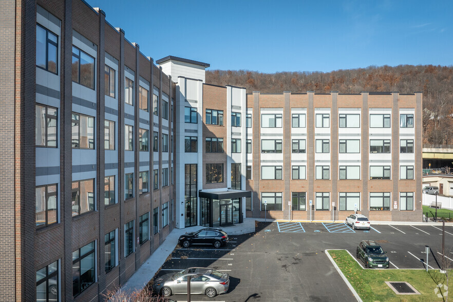 More Photos Of 19 Washington Ave, Suffern Apartments For Sale