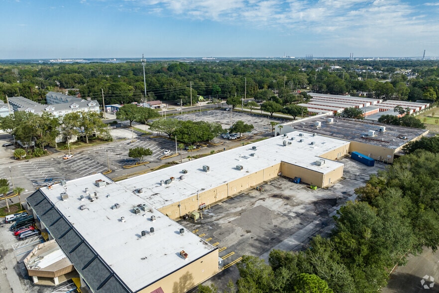 More Photos Of 5566 Fort Caroline Rd, Jacksonville Unknown For Lease