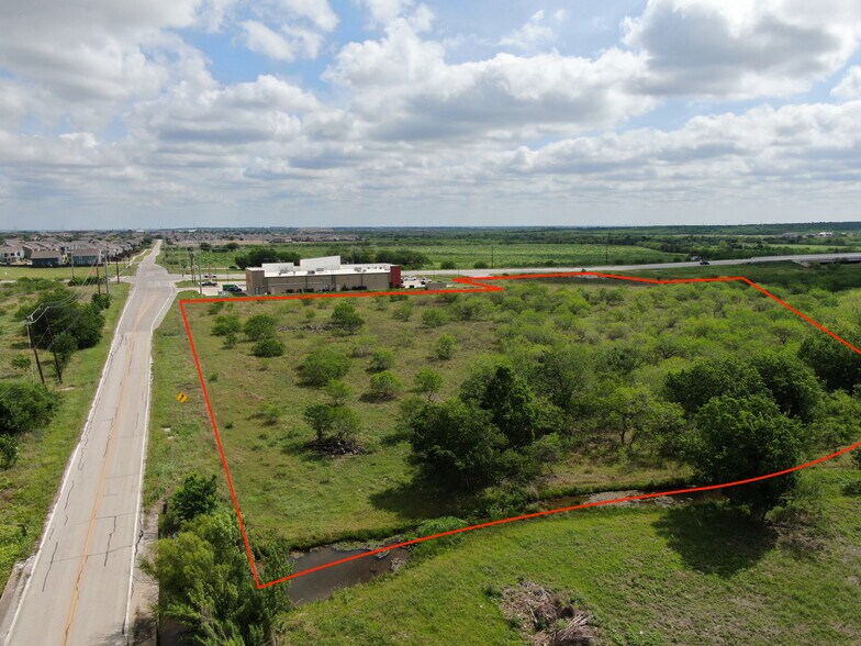 More Photos Of Elroy Road, Del Valle Land For Sale