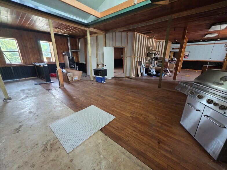 More Photos Of 22 Water St, Hoosick Falls Bar For Sale