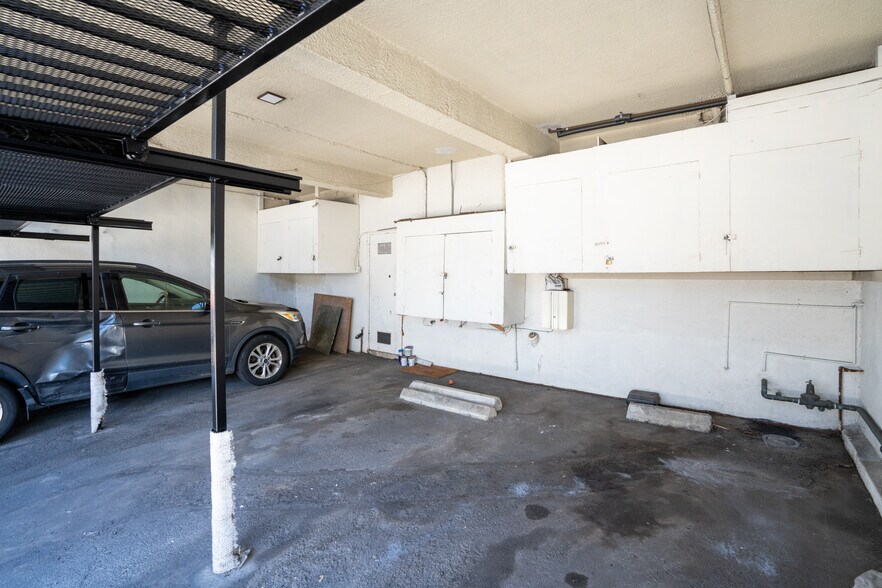 More Photos Of 1434 Berkeley St, Santa Monica Apartments For Sale