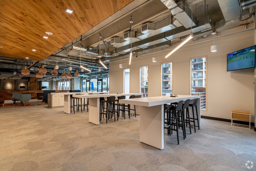 More Photos Of 111 S Washington Ave, Minneapolis Office For Lease