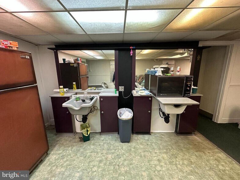 More Photos Of 15083 Summit Plz, Blue Ridge Summit Restaurant For Sale