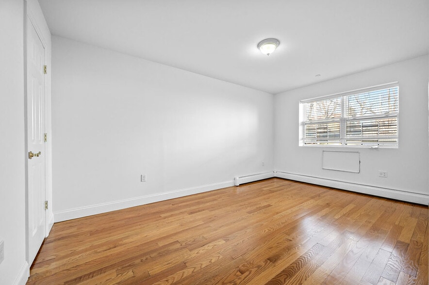 More Photos Of 13909 34th Ave, Flushing Multifamily For Sale