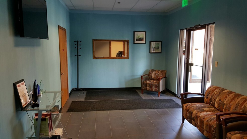 More Photos Of 1735 W 53rd St, Anderson Manufacturing For Sale