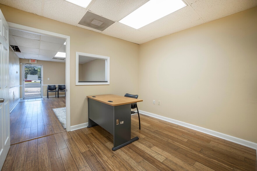 More Photos Of 7212 US Highway 19, New Port Richey Office For Sale