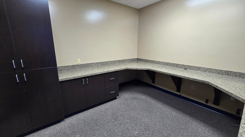 More Photos Of 100 W National Rd, Englewood Medical For Sale