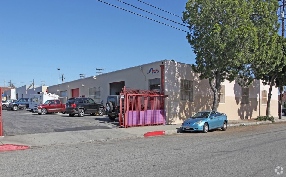 More Photos Of 12923-12943 S Budlong Ave, Gardena Manufacturing For Lease