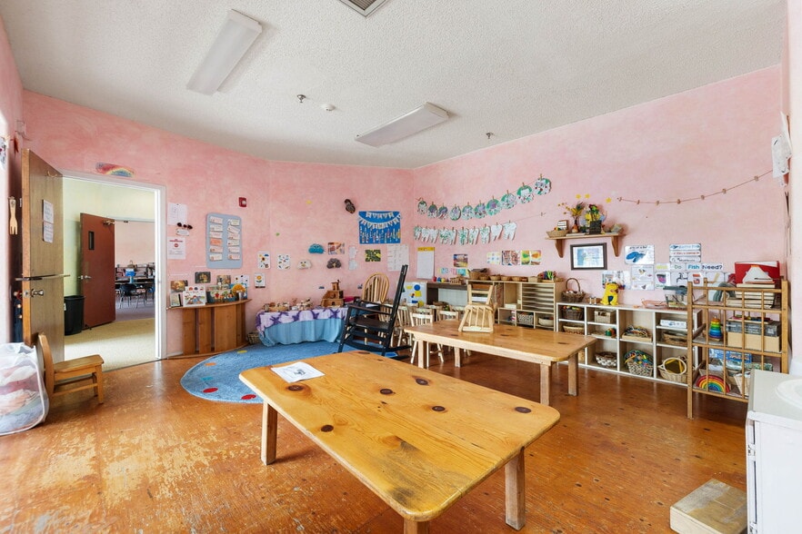 More Photos Of 1455 Willow Creek Rd, Prescott Religious Facility For Sale