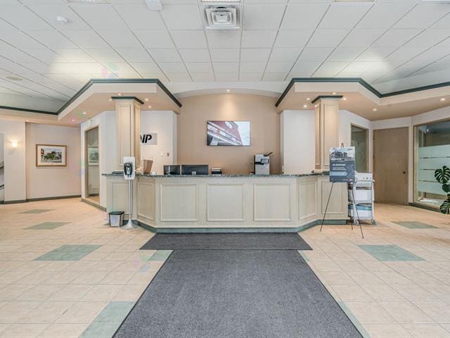 More Photos Of 212 Rue Hériot, Drummondville Office For Sale