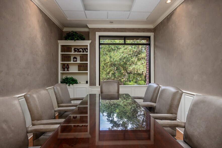 More Photos Of 2750 NW 43rd St, Gainesville Office For Lease