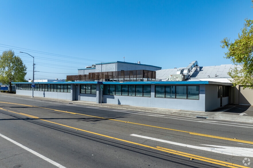 More Photos Of 2661 Alvarado St, San Leandro Warehouse For Lease