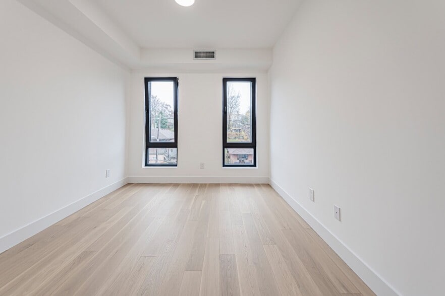 More Photos Of 14 Holmesdale Rd, Toronto Apartments For Sale