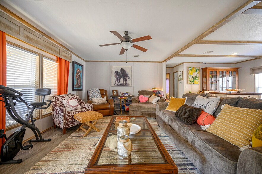 More Photos Of 28 Indian Hwy 144, Broken Bow Truck Stop For Sale