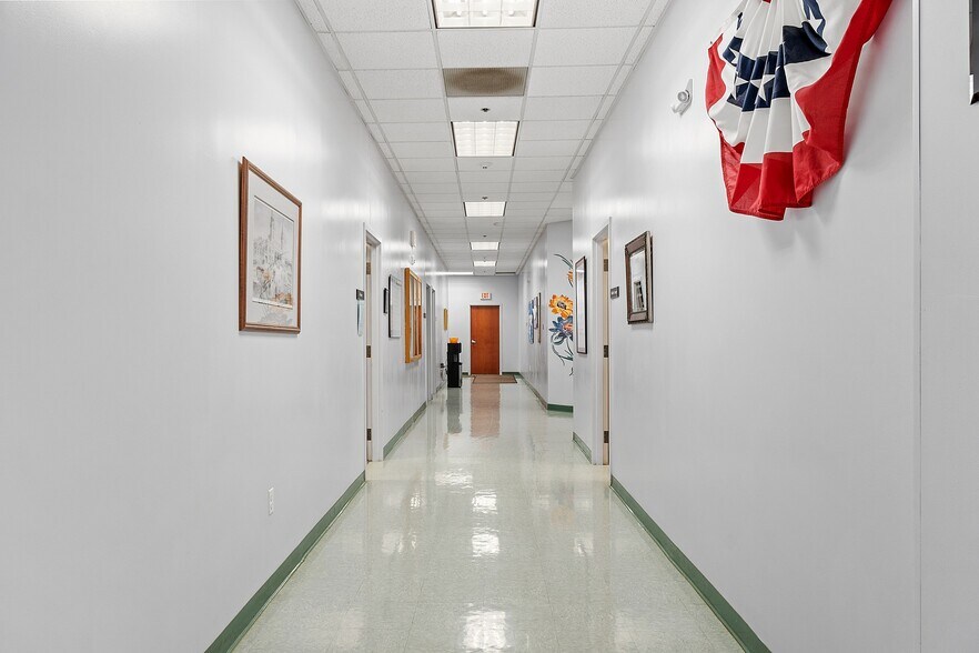 More Photos Of 333 Shrewsbury St, Worcester Warehouse For Lease