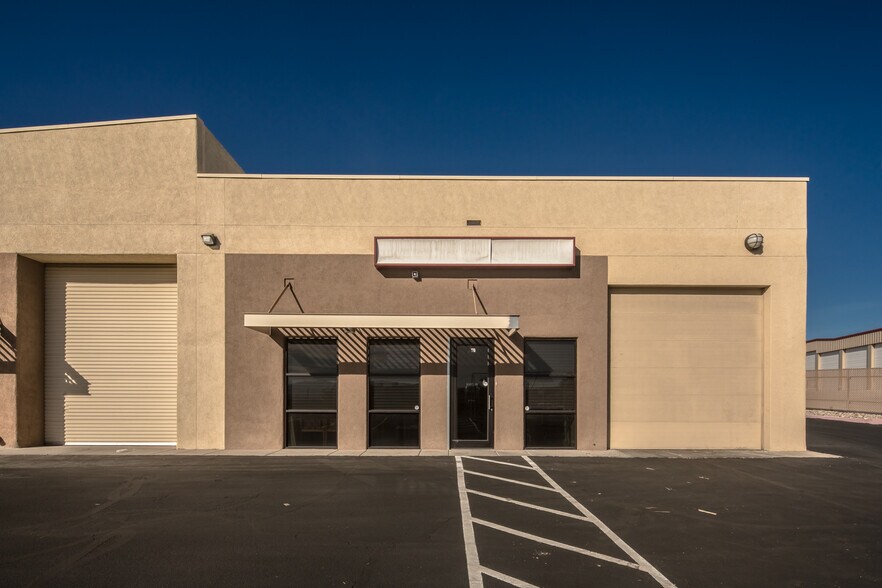 More Photos Of 2100 College Dr, Lake Havasu City Warehouse For Lease