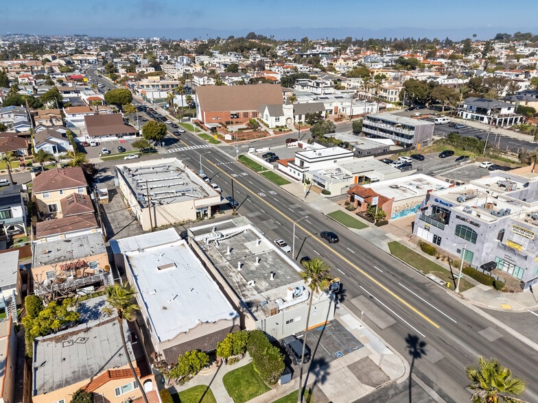 More Photos Of 1213-1223 S Pacific Coast Hwy, Redondo Beach Storefront For Sale