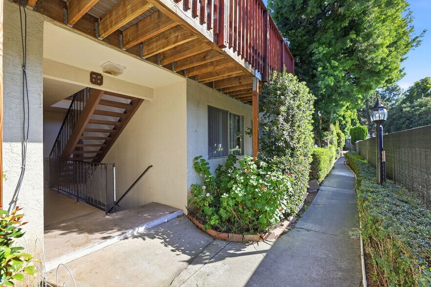 More Photos Of 1140 Castro St, Mountain View Apartments For Sale