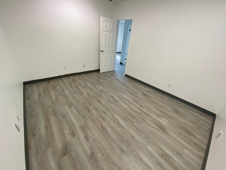 More Photos Of 13555 Automobile Blvd, Clearwater Medical For Lease