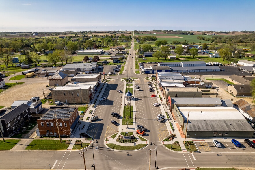 More Photos Of 415 N Center St, Durand General Retail For Sale