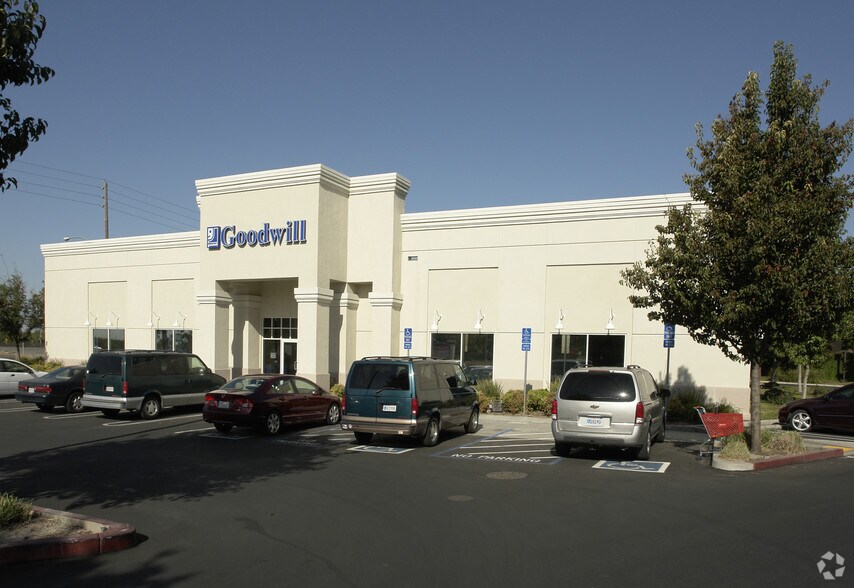 More Photos Of 3900 Sisk Rd, Modesto Unknown For Lease