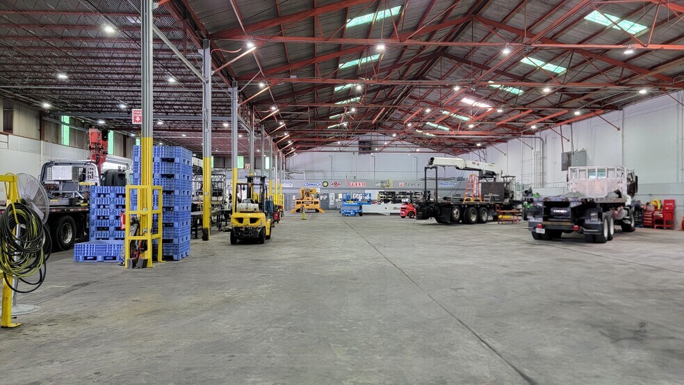More Photos Of 1805 Crown Way, Orlando Warehouse For Lease