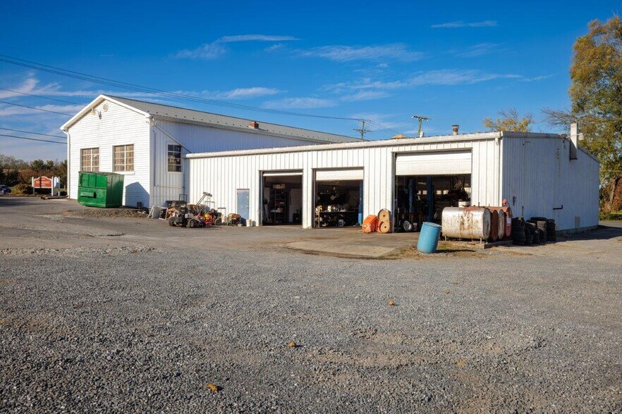 More Photos Of 9800 S Congress St, New Market Auto Repair For Sale