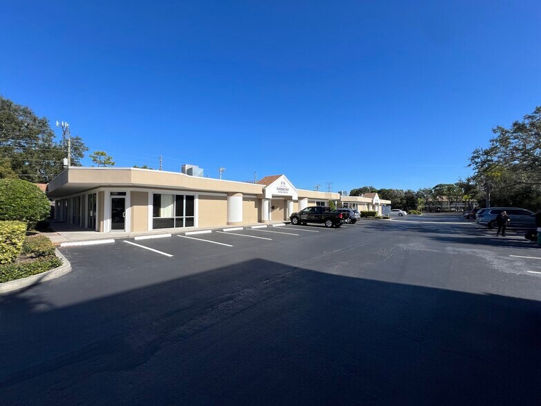 More Photos Of 13787 Belcher Rd, Largo Medical For Lease