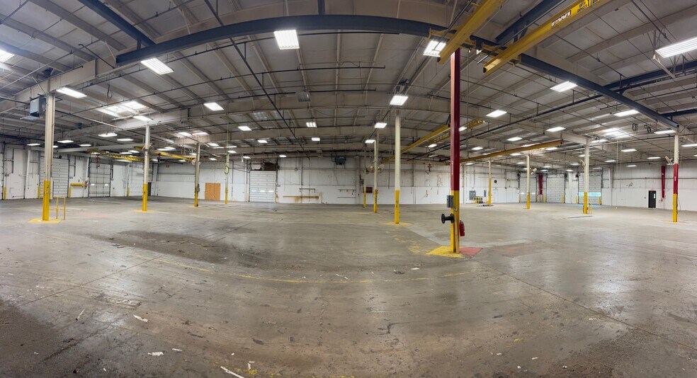 More Photos Of 10758 County Road 2, Middlebury Manufacturing For Sale