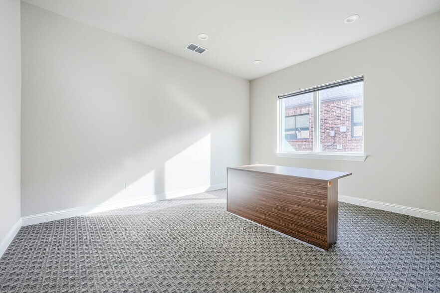 More Photos Of 2601 Little Elm Pky, Little Elm Coworking Space