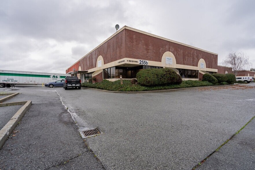 More Photos Of 255 Apollo Way, Hollister Warehouse For Lease