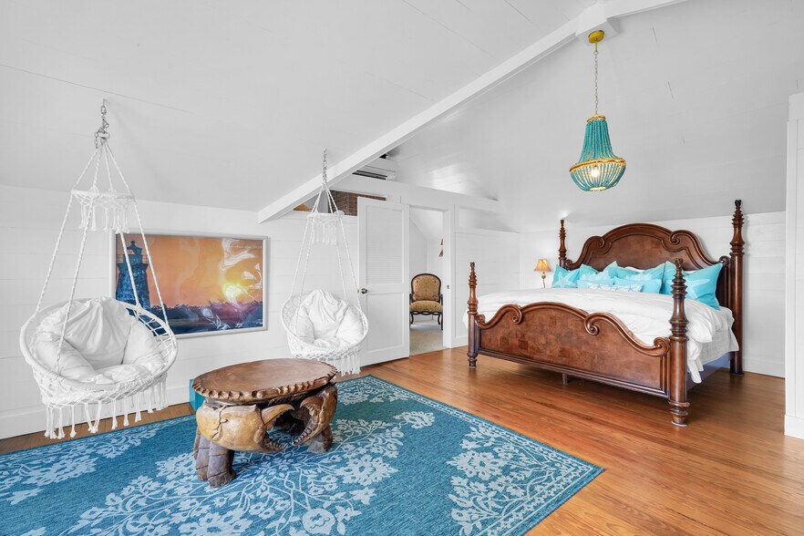 More Photos Of 21 Officers Row, Tybee Island Hospitality For Sale