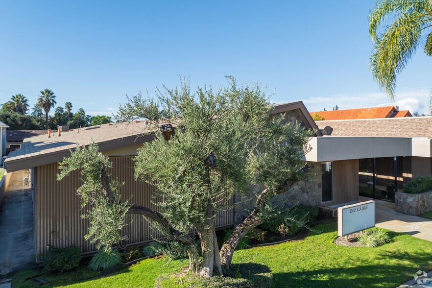 Primary Photo Of 242 Cajon St, Redlands Office For Lease