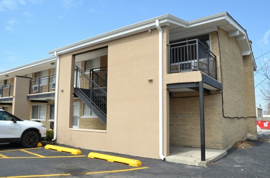 More Photos Of 17 N Hillside Ave, Hillside Apartments For Sale