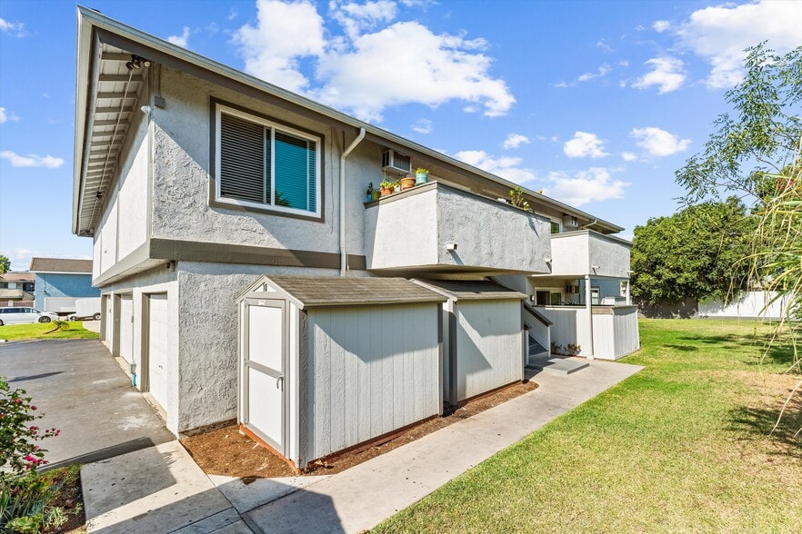 More Photos Of 24521 Raymond Way, Lake Forest Apartments For Sale