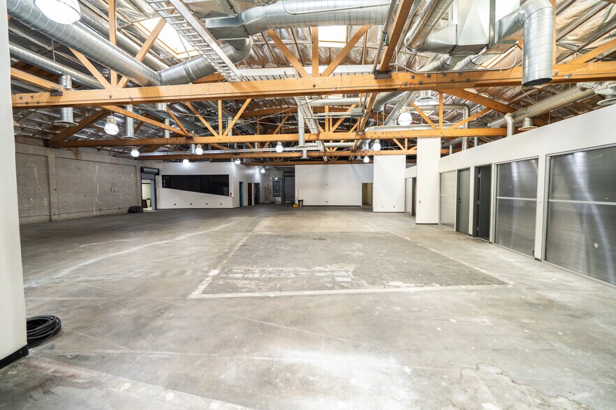 More Photos Of 33-43 E Orange Grove Ave, Burbank Unknown For Lease