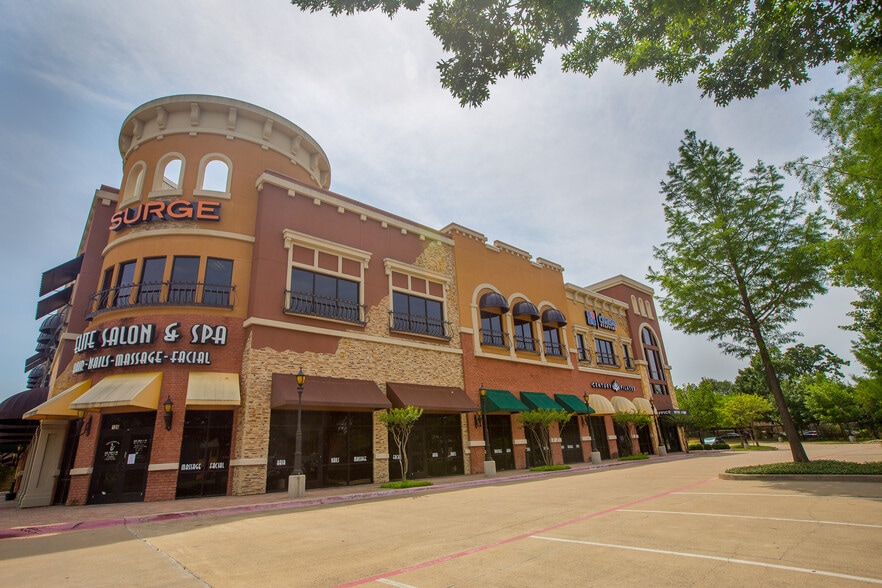 More Photos Of 2500 NE Green Oaks Blvd, Arlington Unknown For Lease