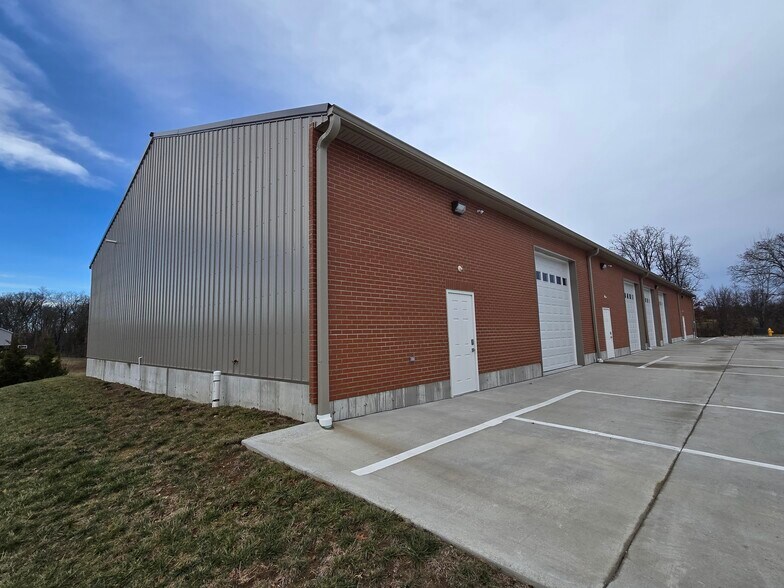 More Photos Of 821 State Hwy 47, Warrenton Warehouse For Lease