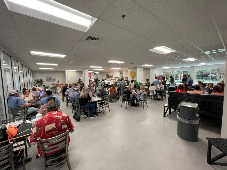 More Photos Of 4001 Technology Dr, Angleton Office For Lease