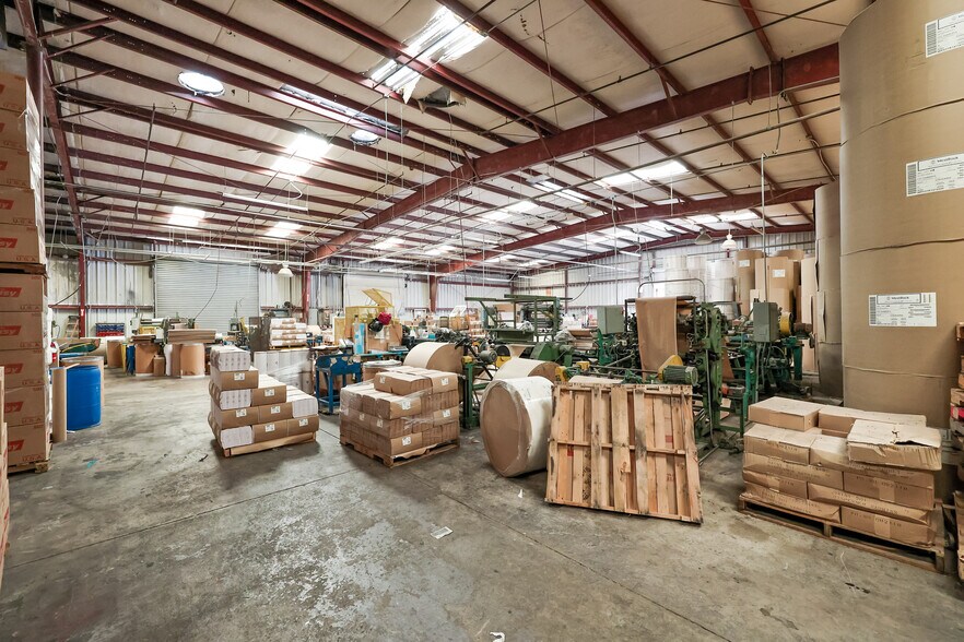 More Photos Of 1087 E 9th St, San Bernardino Warehouse For Lease