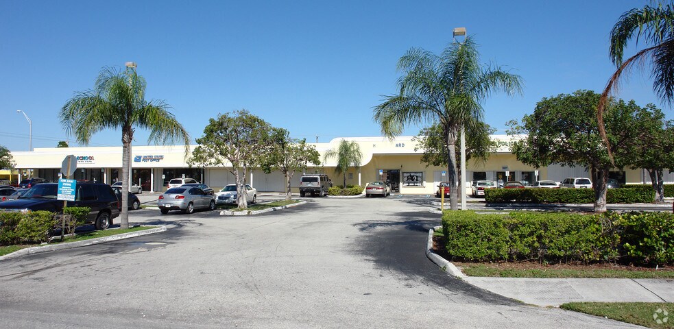 More Photos Of 9823 E Hibiscus St, Miami General Retail For Lease