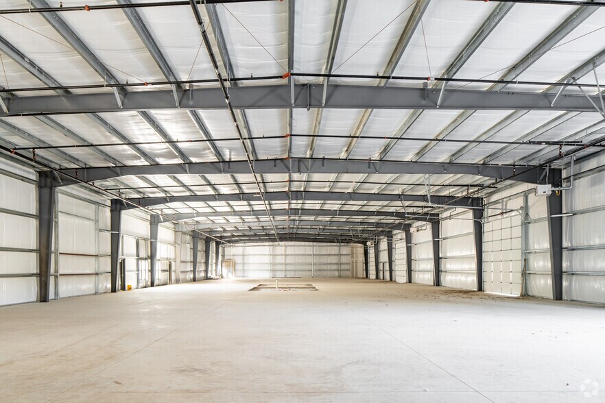 More Photos Of 1501 Leander Dr, Leander Warehouse For Lease